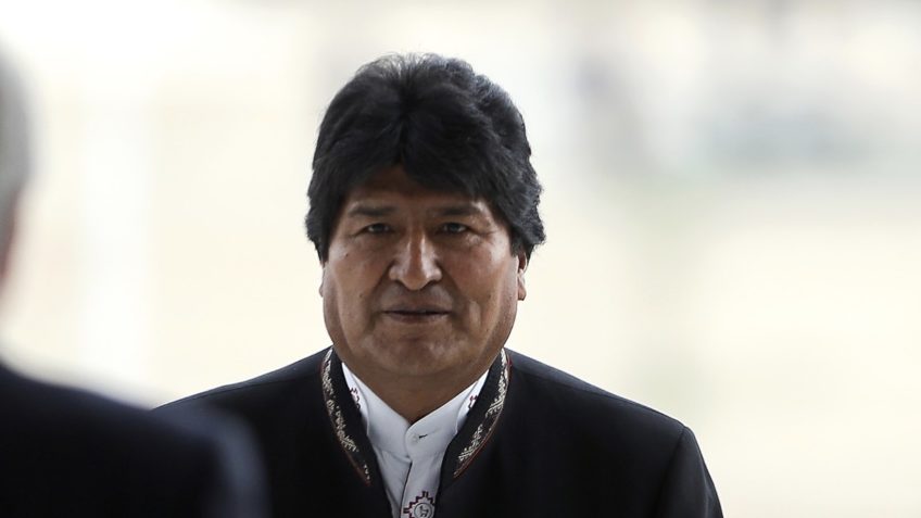 Você está visualizando atualmente Evo Morales anuncia que concorrerá à Presidência da Bolívia