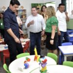 Prefeito entrega ampliação, modernização de escola e praça em Várzea Grande