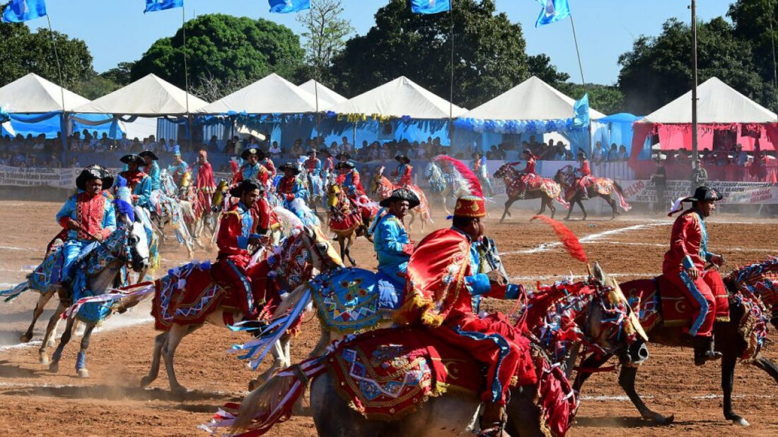 Você está visualizando atualmente ALMT: Cavalhada pode se tornar Patrimônio Cultural Imaterial