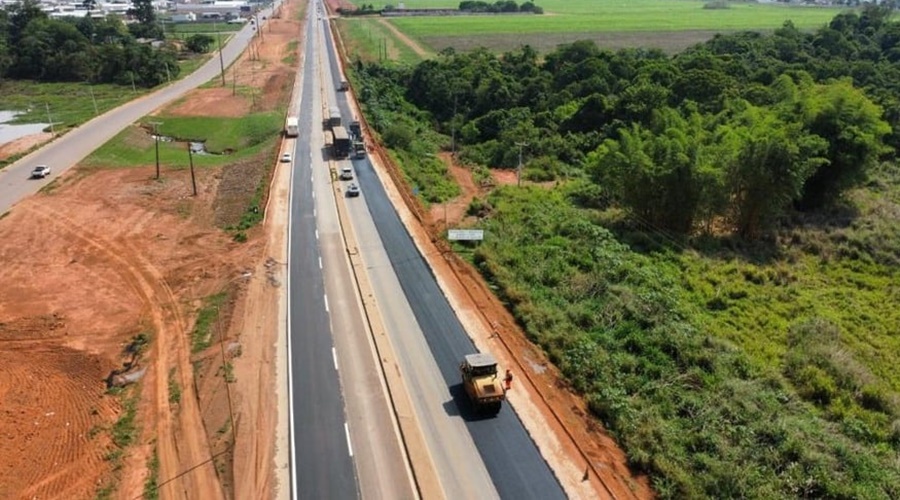 Você está visualizando atualmente Governo de MT lança na segunda-feira (30) edital de R$ 650 mi para duplicação da BR-163