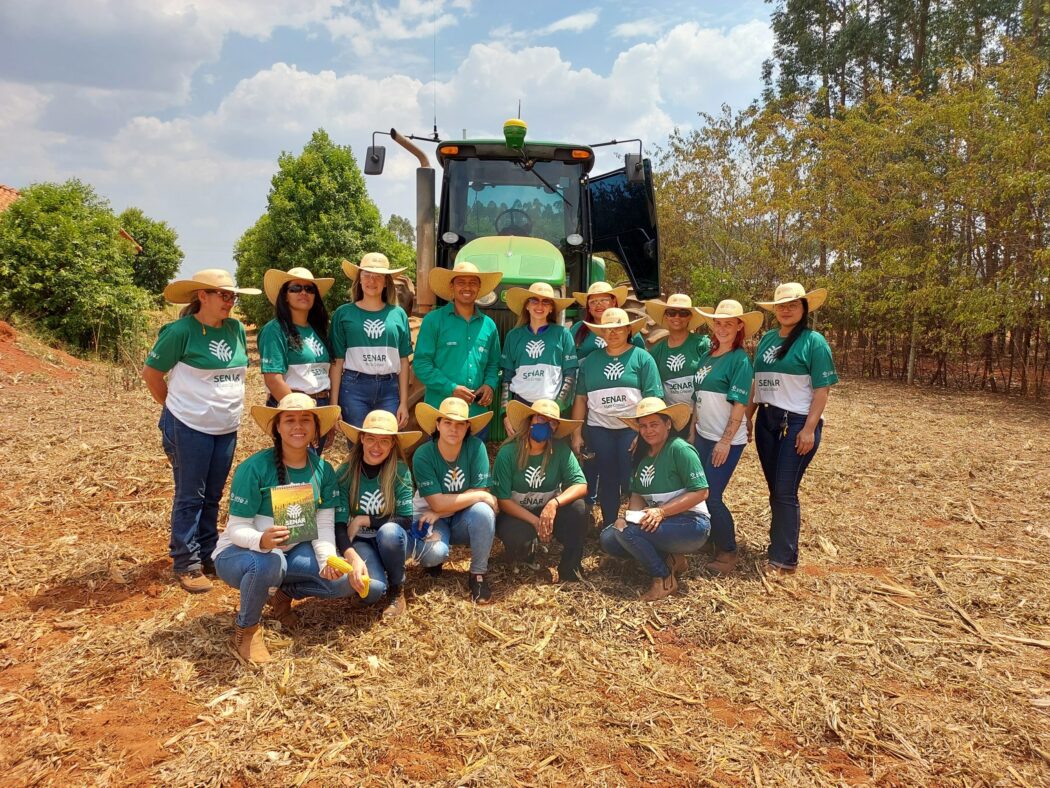 No momento, você está visualizando Mulheres de Novo São Joaquim aprendem a operar tratores agrícolas