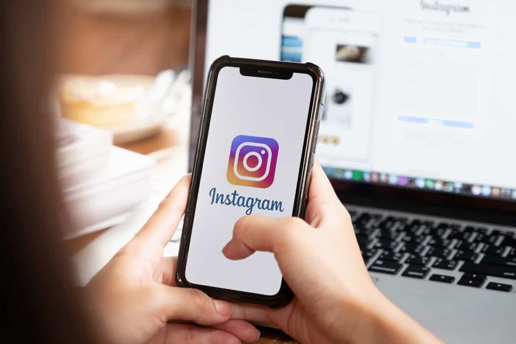 Você está visualizando atualmente STICKER? Instagram lança recurso que transforma foto em adesivo