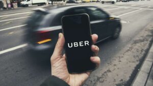Leia mais sobre o artigo Uber lança serviço de devolução de pacotes aos Correios