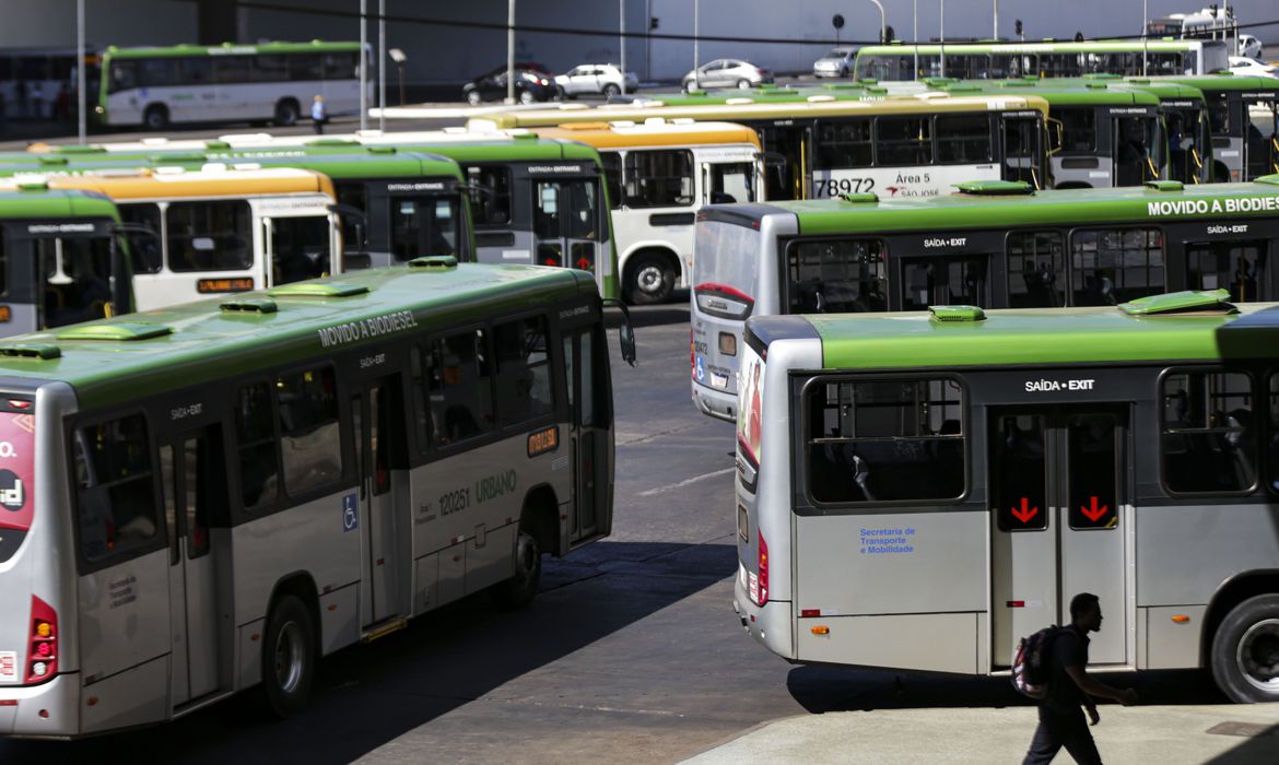 No momento, você está visualizando Volume de serviços cai 0,9% em agosto