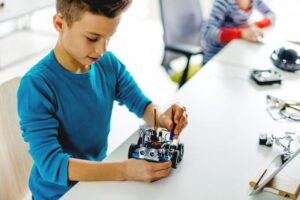 Leia mais sobre o artigo Sesc-MT promove oficinas de ciências, robótica e sustentabilidade para crianças