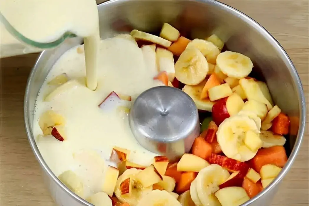 Você está visualizando atualmente Como fazer pudim de frutas de geladeira bem fácil