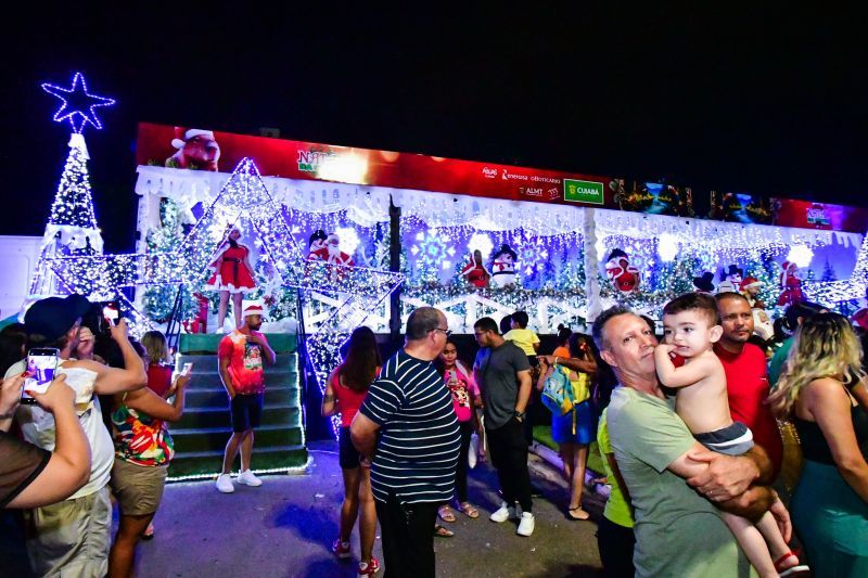 Você está visualizando atualmente Natal da Gente 2023 inicia com apresentações de clássicos e muito encanto