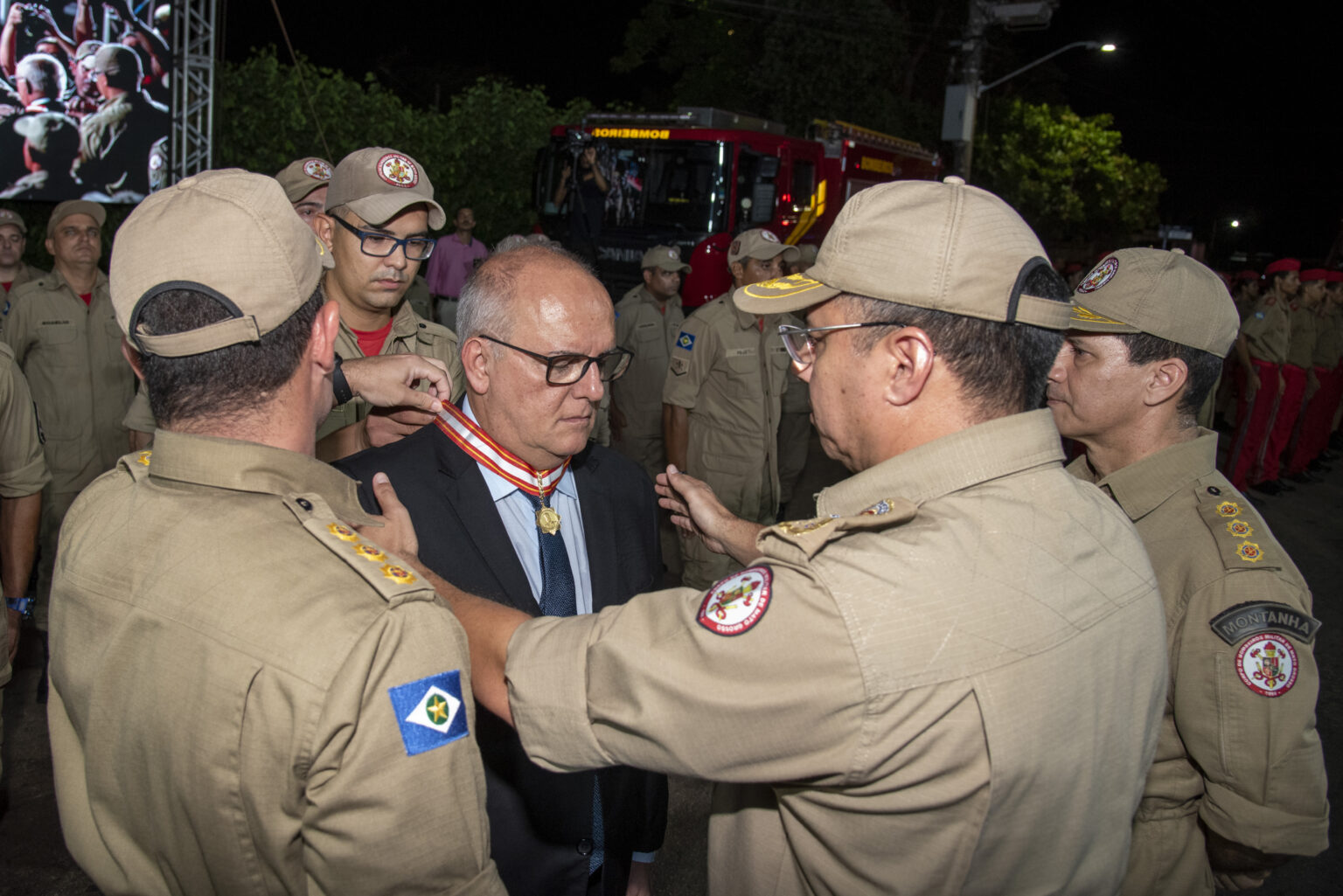 Você está visualizando atualmente Pátio recebe maior honraria do Corpo de Bombeiros de Mato Grosso