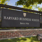 Universidade de Harvard abre inscrições para cursos gratuitos online