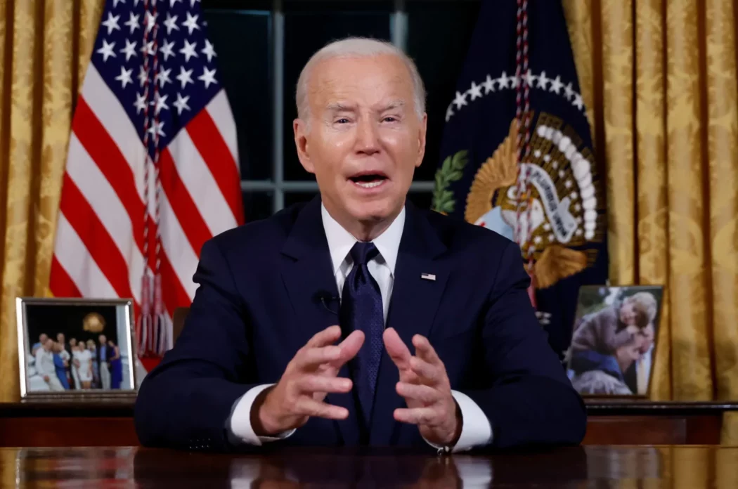 No momento, você está visualizando Biden anuncia novas sanções contra Rússia após dois anos de guerra