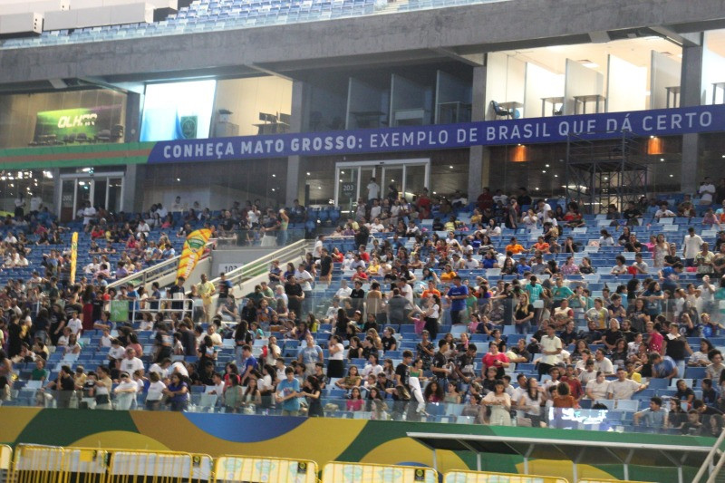 No momento, você está visualizando Jovens amanhecem na Arena e programação do Vinde e Vede segue até terça