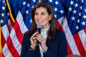 Leia mais sobre o artigo Nikki Haley vai anunciar desistência da pré-candidatura pelo Partido Republicano, diz imprensa dos EUA