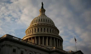 Leia mais sobre o artigo Câmara dos EUA aprova projeto de lei para forçar venda do TikTok