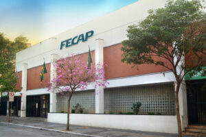 Leia mais sobre o artigo Fecap lança cursos gratuitos 100% online área da tecnologia
