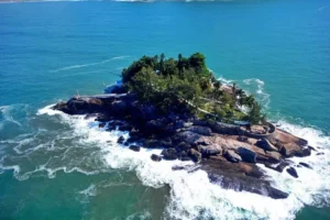 Leia mais sobre o artigo Ilha brasileira é a primeira com selo sustentável na América Latina