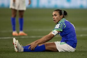 Leia mais sobre o artigo Marta quer disputar Paris-2024, mas prevê aposentadoria da seleção brasileira