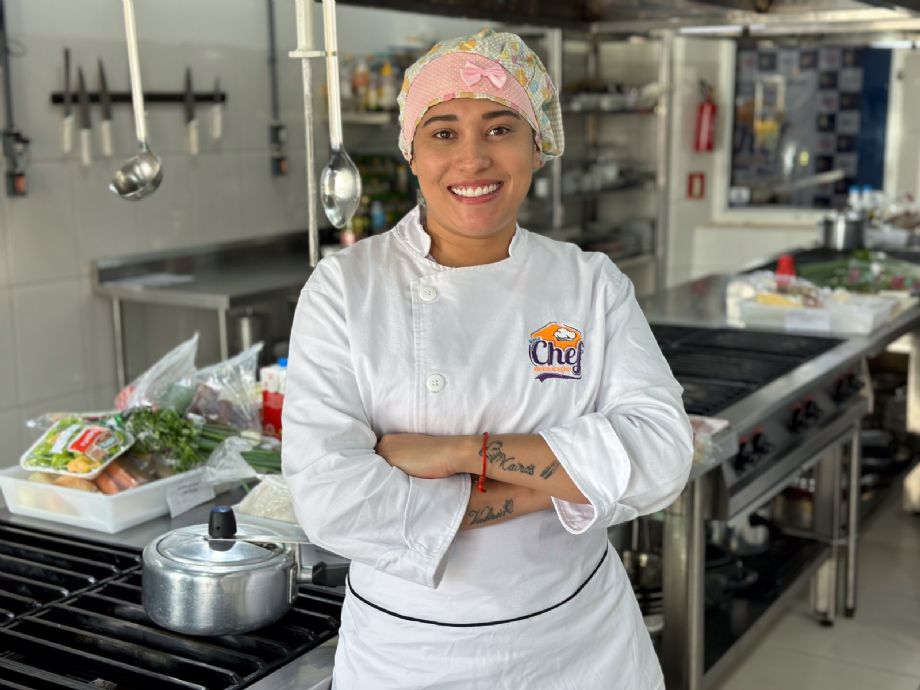 Você está visualizando atualmente Seduc lança 2ª edição da competição ‘SuperChef da Educação – Melhores receitas 2024’