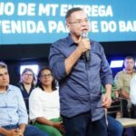 Botelho participa da entrega de avenida do Parque do Barbado