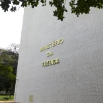 Fazenda aumenta para 2,5% estimativa de crescimento do PIB em 2024