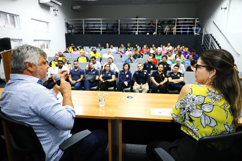 No momento, você está visualizando Seja um Herói do Trânsito, tema da campanha da Prefeitura de Cuiabá