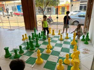 Leia mais sobre o artigo Abertas as inscrições para turmas de xadrez na biblioteca da Vila Operária