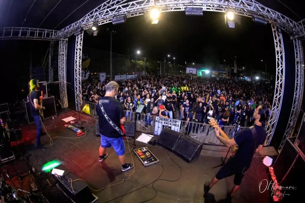 Você está visualizando atualmente DIA DO ROCK: Festival traz 9ª Edição da festa que acontece neste sábado (13) em Lucas do Rio Verde