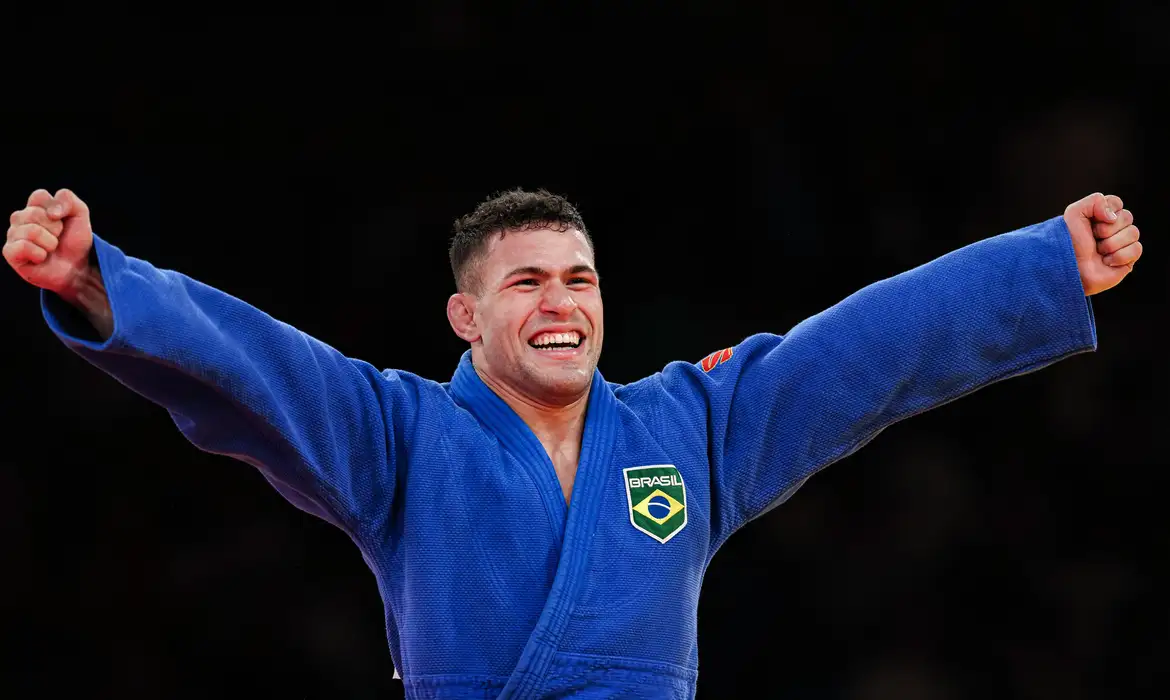 Você está visualizando atualmente Willian Lima conquista prata no judô, a 1ª medalha do Brasil em Paris