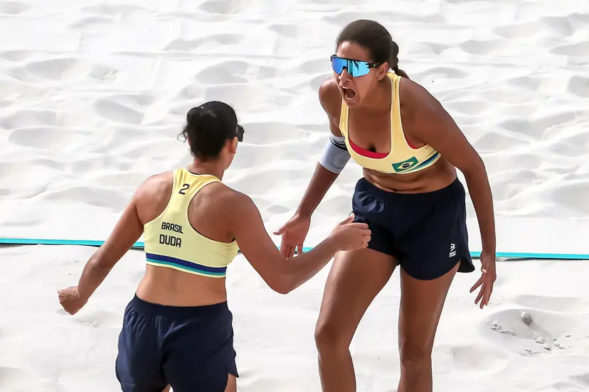 Você está visualizando atualmente Ana Patrícia e Duda conquistam ouro do vôlei de praia feminino