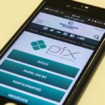 Banco Central comunica mudança no PIX para quem usa no celular