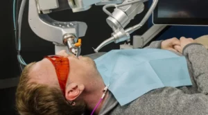 Leia mais sobre o artigo Conheça o robô dentista que promete restaurar dentes em 15 minutos