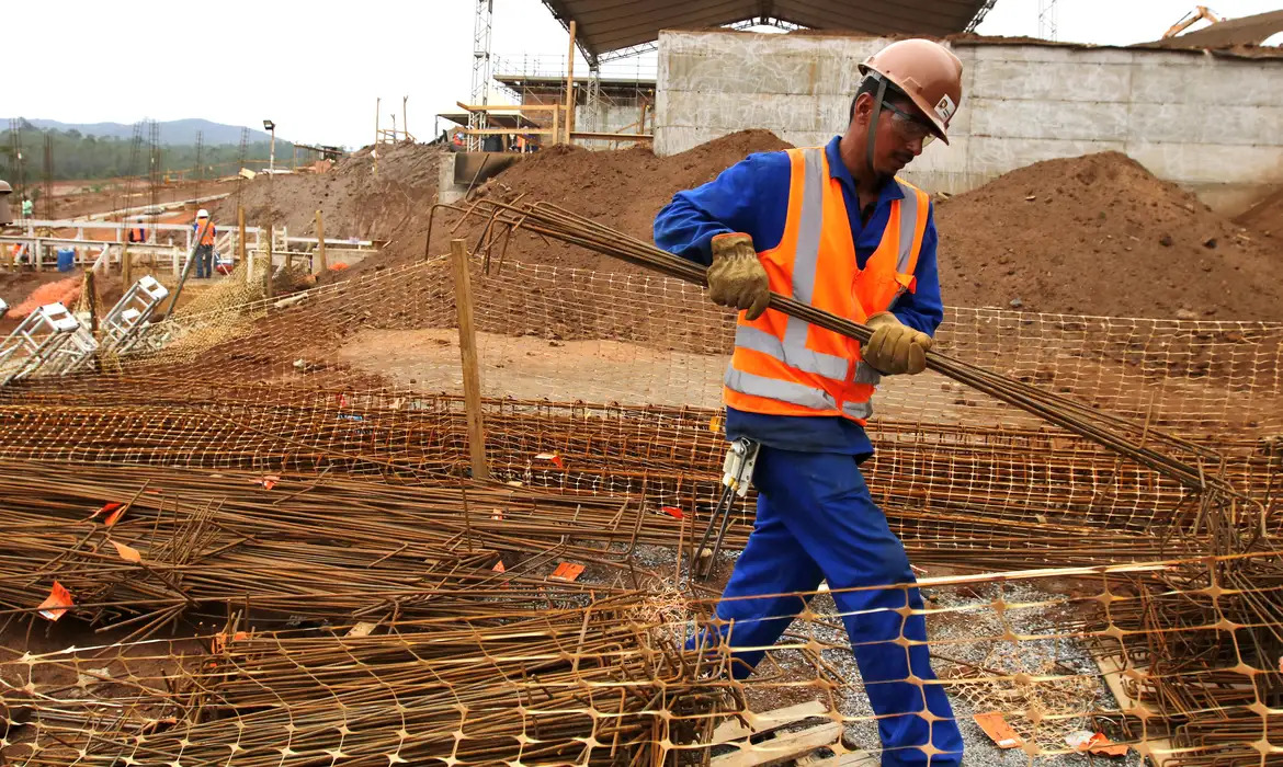 Você está visualizando atualmente Construção Civil puxa geração de emprego formal em Rondonópolis