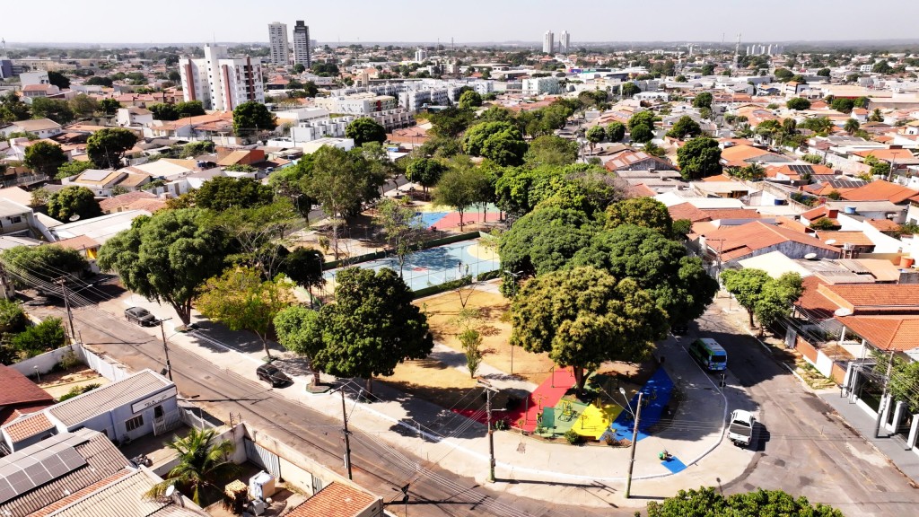 Você está visualizando atualmente Cuiabá entrega Praça do Italiano revitalizada no Jardim Tropical