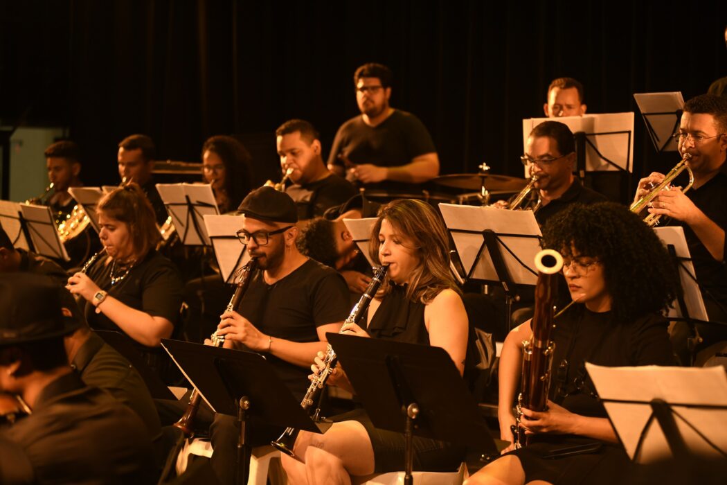 Você está visualizando atualmente Luth Peixoto e Orquestra CirandaMundo apresentam concerto na Capital