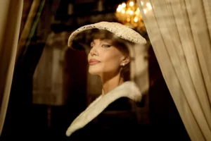 Leia mais sobre o artigo “MARIA CALLAS”: Angelina Jolie solta a voz em teaser de filme; confira!