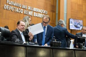 Leia mais sobre o artigo ALMT: Deputados limpam pauta e derrubam vetos governamentais em sessão