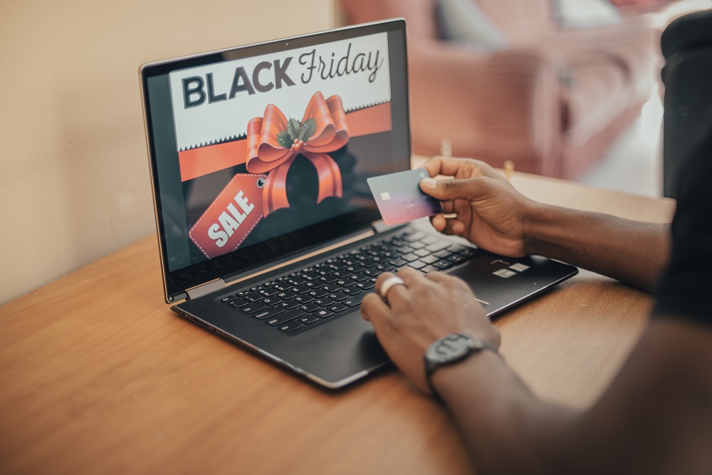 Você está visualizando atualmente Consumidores planejam realizar suas compras de Black Friday no e-commerce