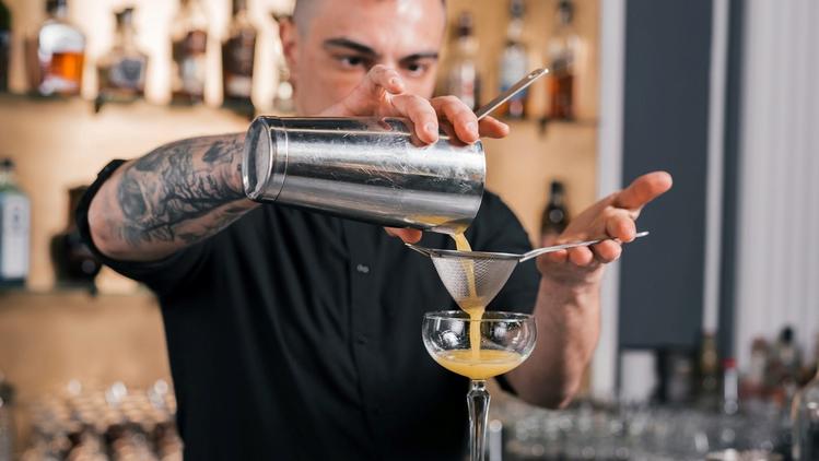 Você está visualizando atualmente Cuiabá tem curso gratuito de bartender com 20 vagas abertas