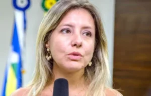 Leia mais sobre o artigo Flávia Moretti busca soluções para crise hídrica em visita à Águas Cuiabá