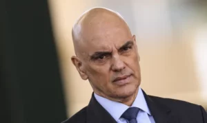 Leia mais sobre o artigo Alexandre de Moraes determina desbloqueio do X no Brasil