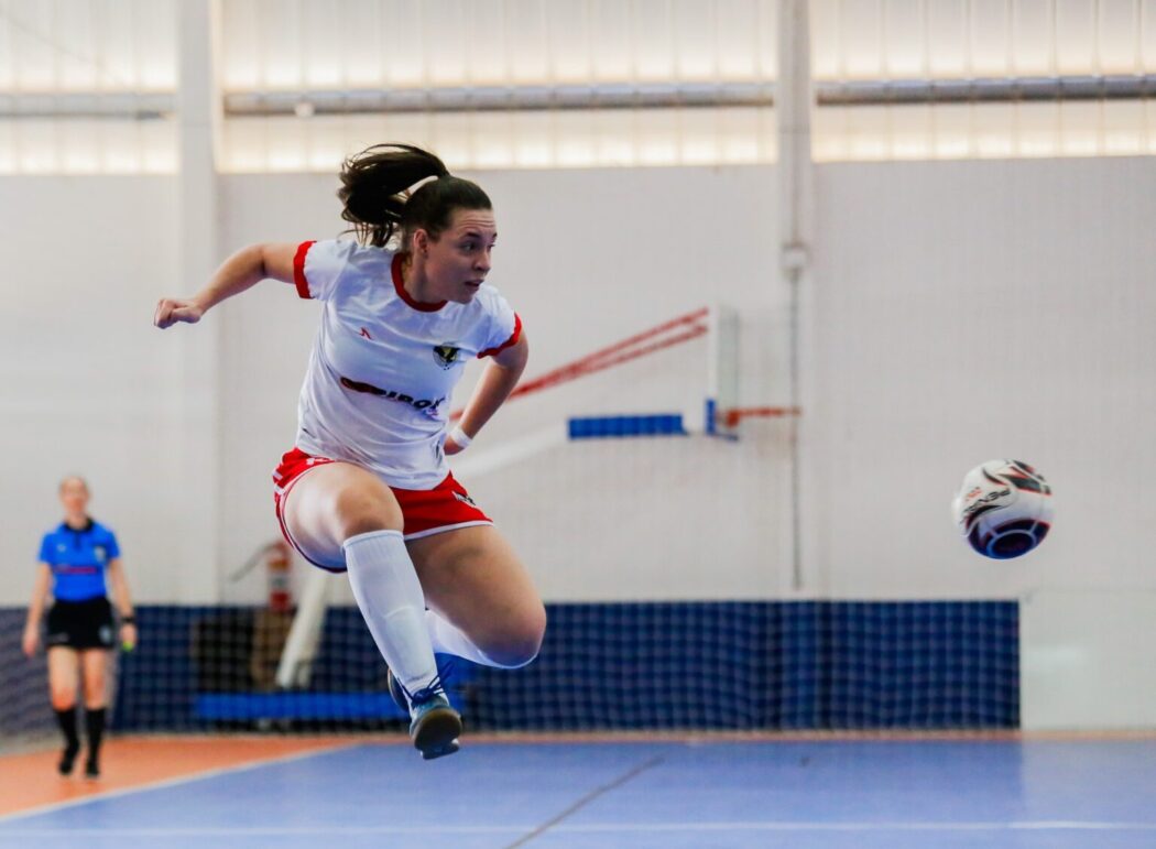 Você está visualizando atualmente Seleções de futsal e handebol disputam títulos de campeãs estaduais dos Jogos Abertos Mato-grossenses