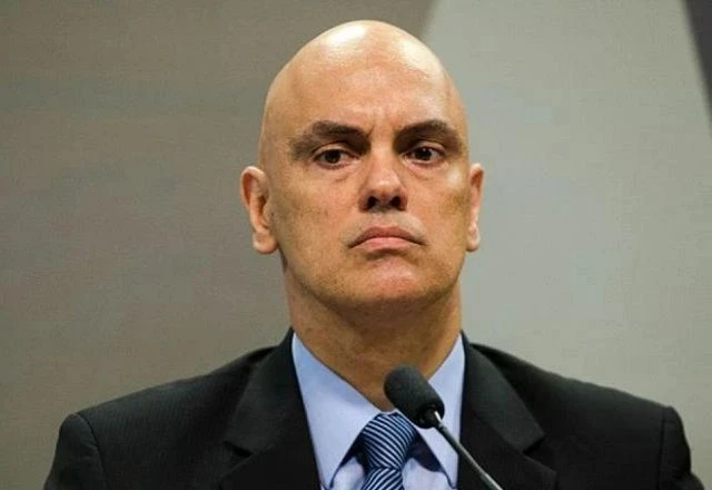 Você está visualizando atualmente Alexandre de Moraes será relator de inquérito sobre explosões em Brasília