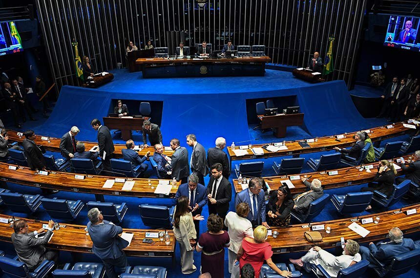 Você está visualizando atualmente Senado aprova projeto que regula mercado de carbono