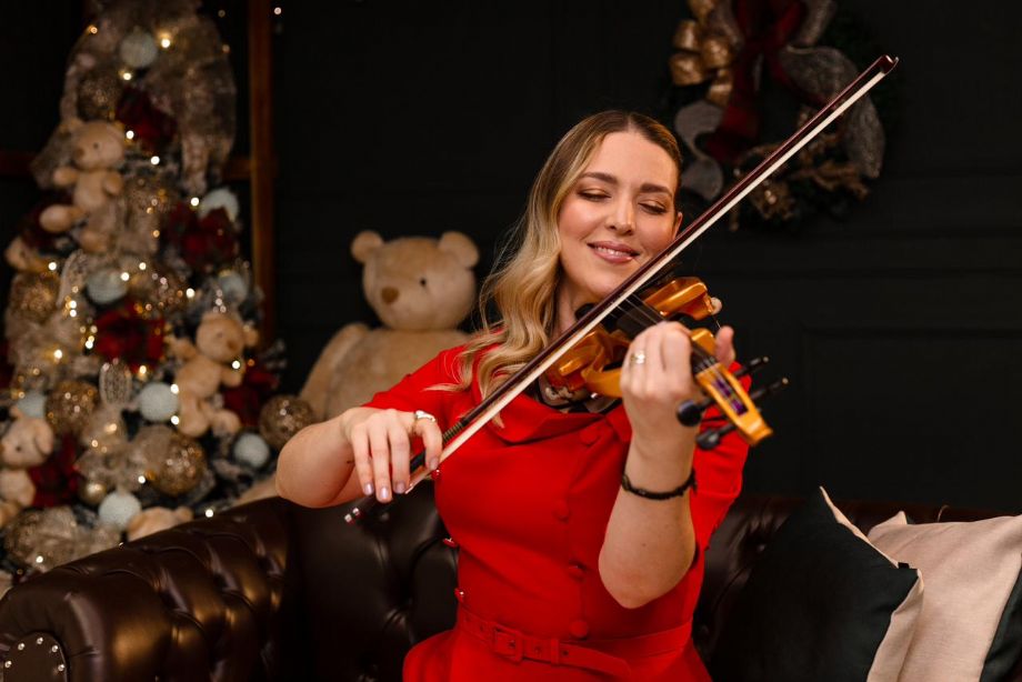 Você está visualizando atualmente Violinista mato-grossense lança experiência multissensorial neste Natal