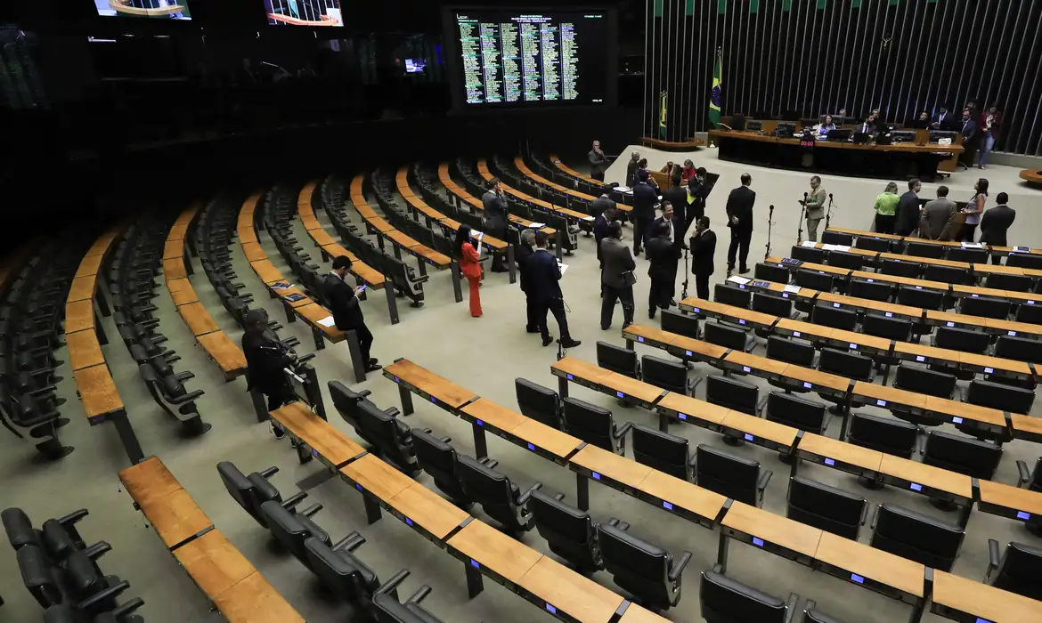 No momento, você está visualizando Câmara dos Deputados aprova castração química para pedófilos