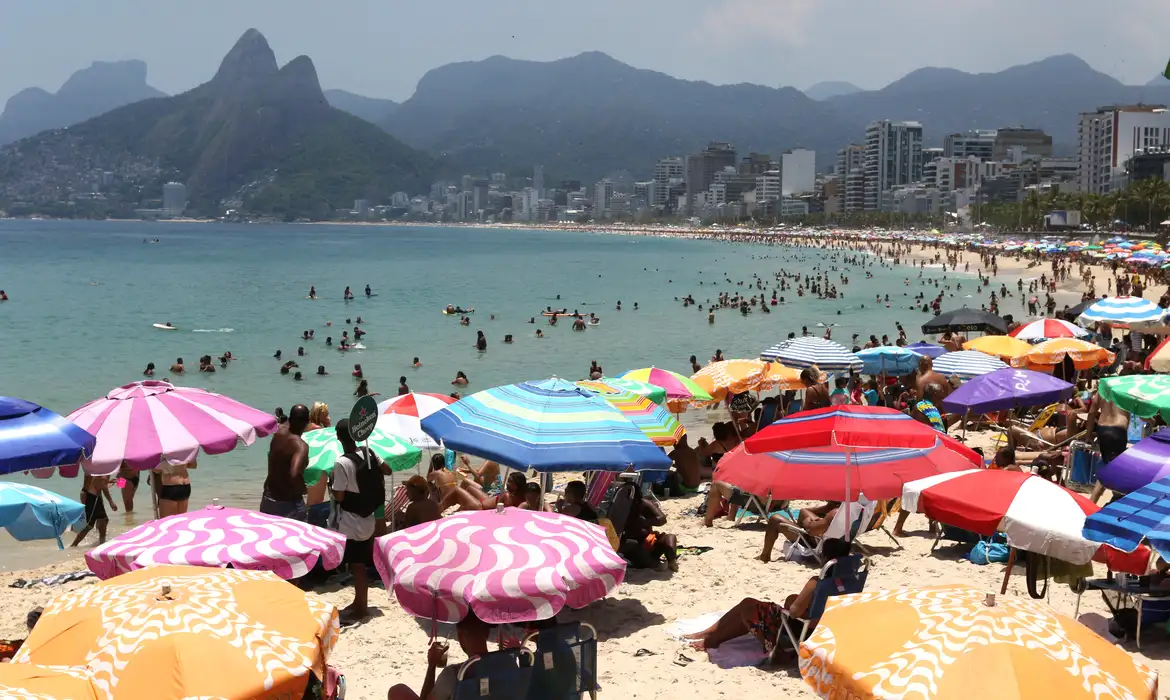 No momento, você está visualizando Embratur prevê verão com recordes no turismo internacional