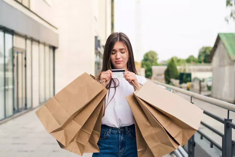 No momento, você está visualizando Oniomania, conheça o transtorno de compras compulsivas