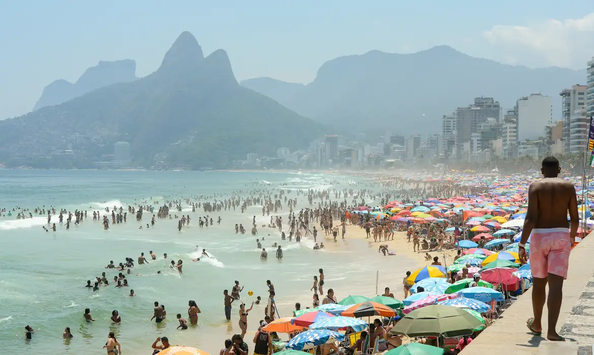 No momento, você está visualizando Turistas brasileiros injetarão R$ 148 bi na economia durante o verão