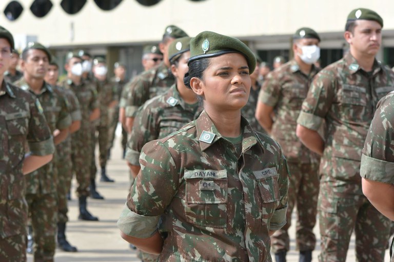 No momento, você está visualizando Alistamento militar feminino começa em janeiro de 2025