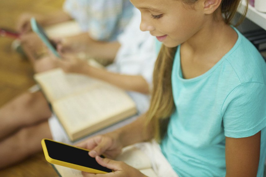 No momento, você está visualizando Lei que restringe uso de celulares nas escolas é aprovada; saiba mais