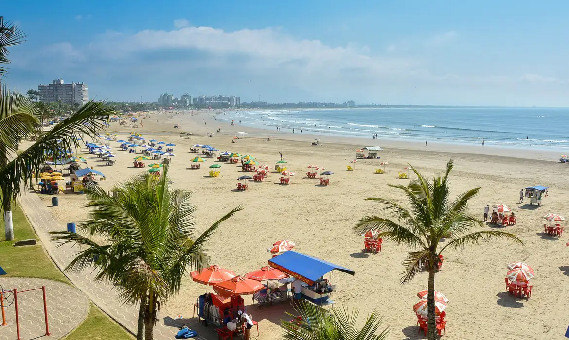 No momento, você está visualizando Praia e natureza são as atrações preferidas de turistas brasileiros